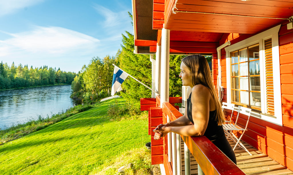 Lapland Aurora - riverside lodge
